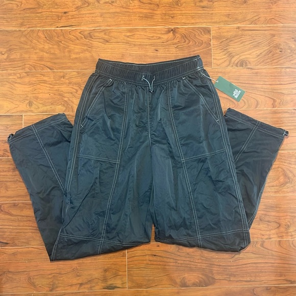 NWT Wild Fable Black Parachute Rip Cord Straight Leg Pants - Picture 1 of 10